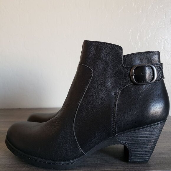 Montana Artisan Crafted Leather Ankle Boots Booties Black Size Women's 11 Buckle - Picture 3 of 12